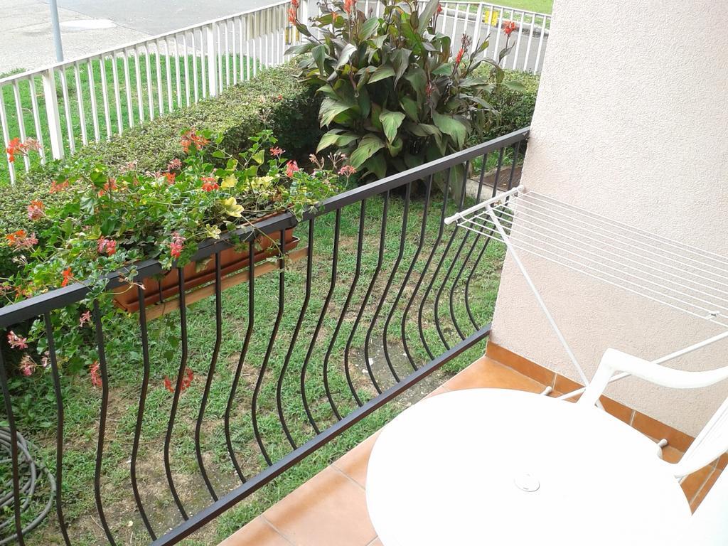 Deak Vendeghaz Apartman Hotel Hajduszoboszlo Room photo