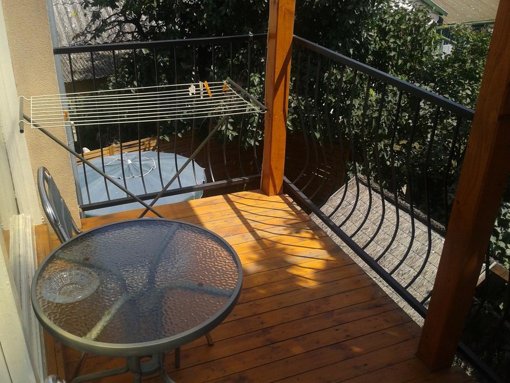 Deak Vendeghaz Apartman Hotel Hajduszoboszlo Room photo