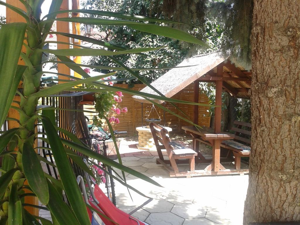 Deak Vendeghaz Apartman Hotel Hajduszoboszlo Exterior photo