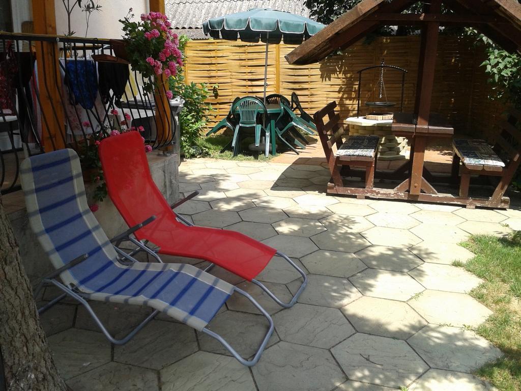 Deak Vendeghaz Apartman Hotel Hajduszoboszlo Exterior photo