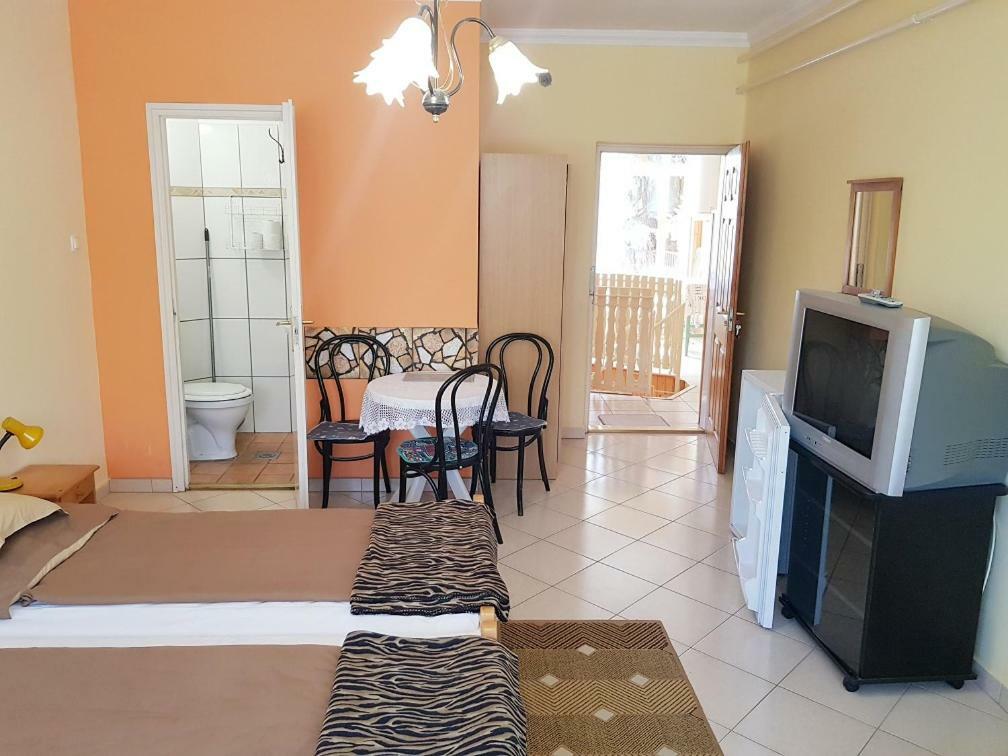 Deak Vendeghaz Apartman Hotel Hajduszoboszlo Exterior photo